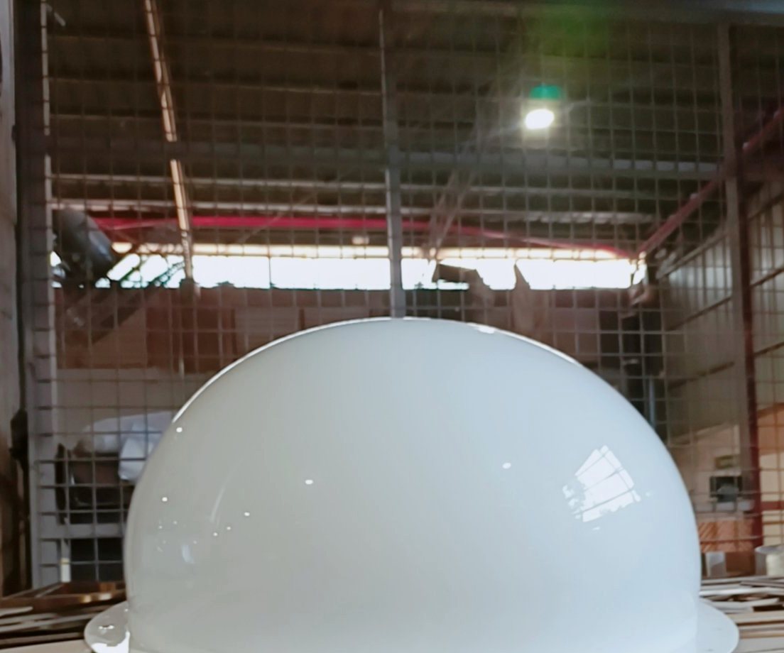 Pearl-lustre polyurethane painted dome