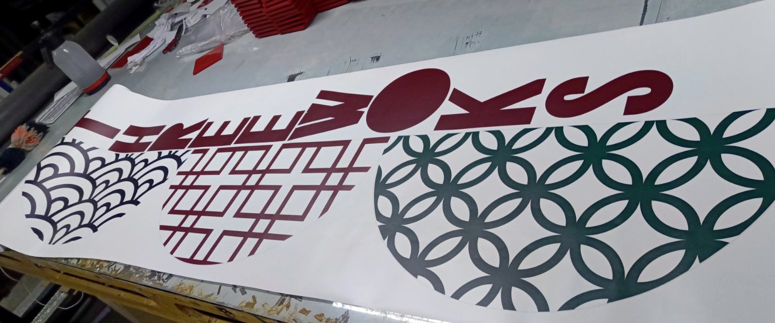 Bowl patterns cut on the shop table